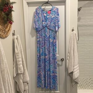 Like new, vibrant Lilly Pulitzer maxi dress